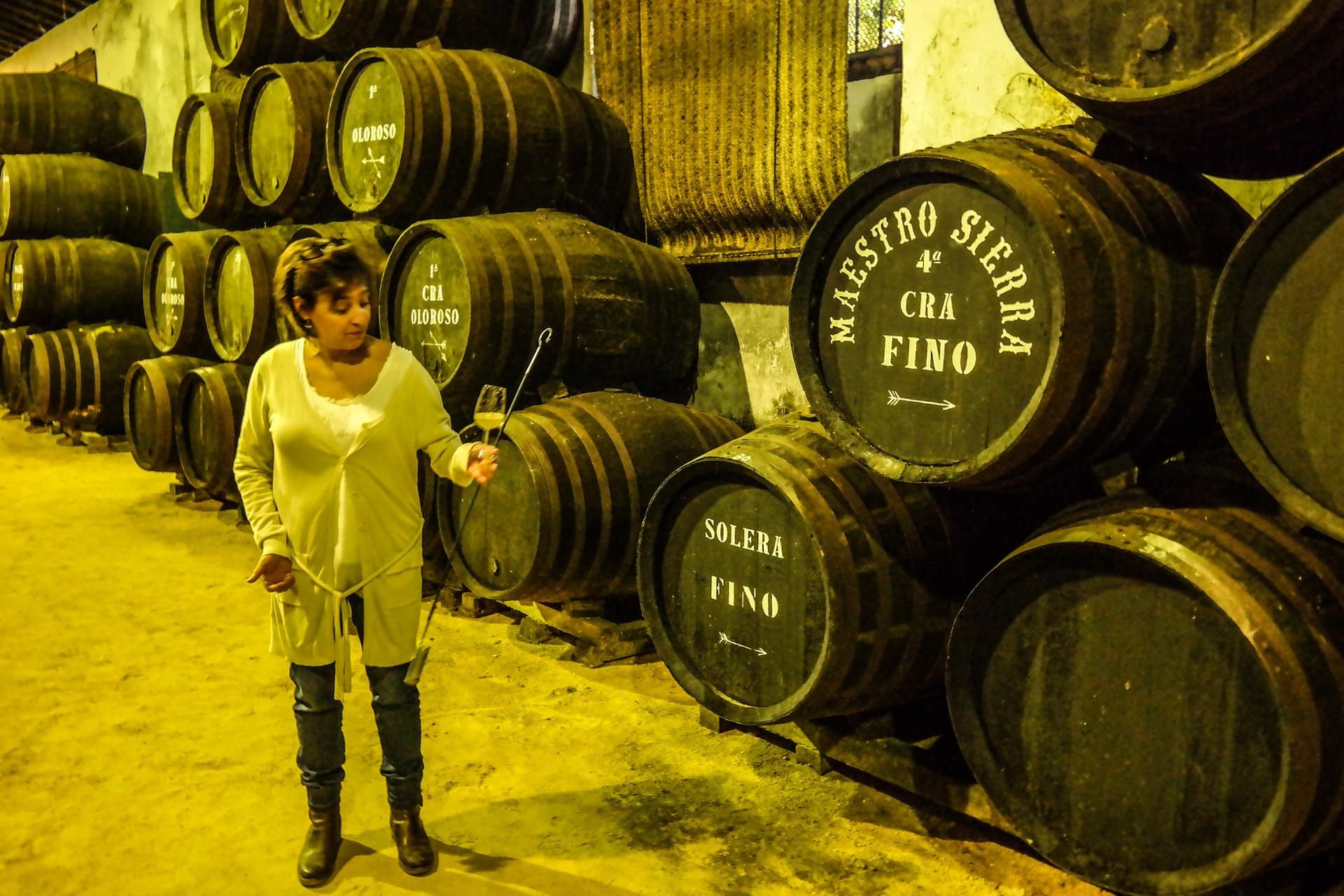 Önologin der Bodega "El Maestro Sierra": Ana Cabestrero.