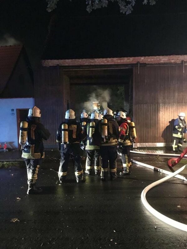 Die Feuerwehr war mit 76 Kameraden vor Ort.