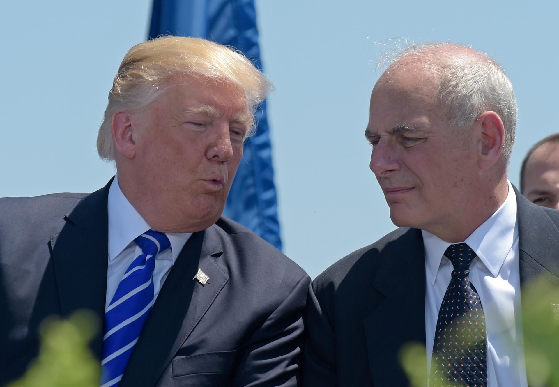 US-Präsident Donald Trump (l.) mit seinem neuen Stabschef John Kelly.