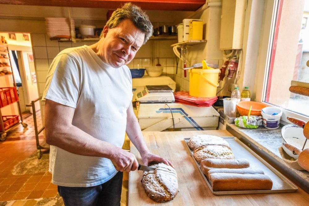 Vier Arten von Stolle hat Jens Schiering im Angebot. Er selbst isst am liebsten Butterstolle.
