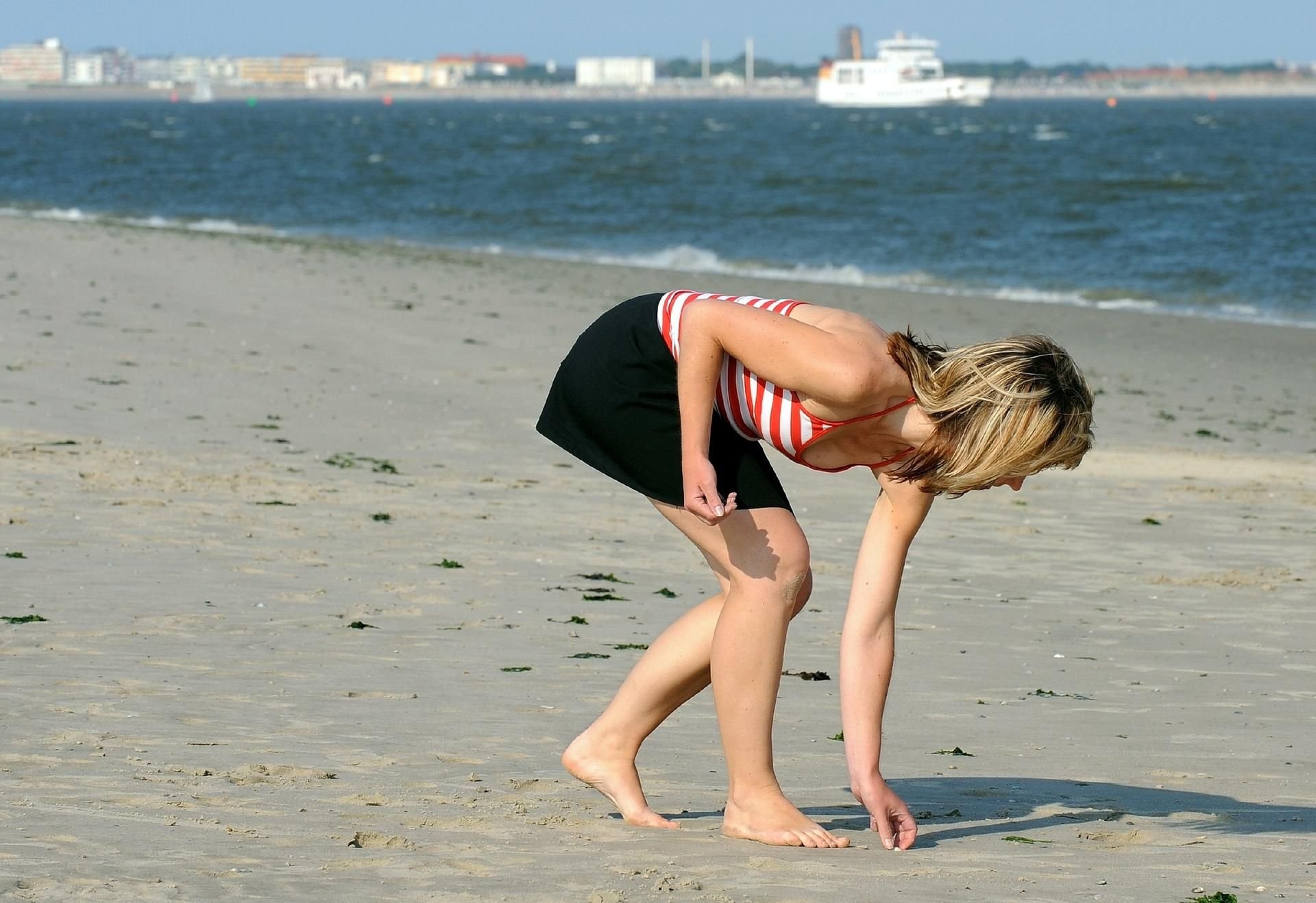 Wer am Strand gerne Muscheln sammelt, sollte sich überlegen, ob er sie mit nach Hause nimmt. Beim Zoll können sie für Ärger sorgen.