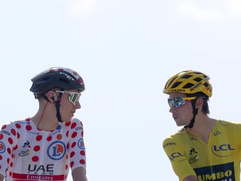 Es spricht alles für einen slowenischen Triumph bei der Tour de France: Tadej Pogacar (l) und Primoz Roglic. Foto: Thibault Camus/AP/dpa