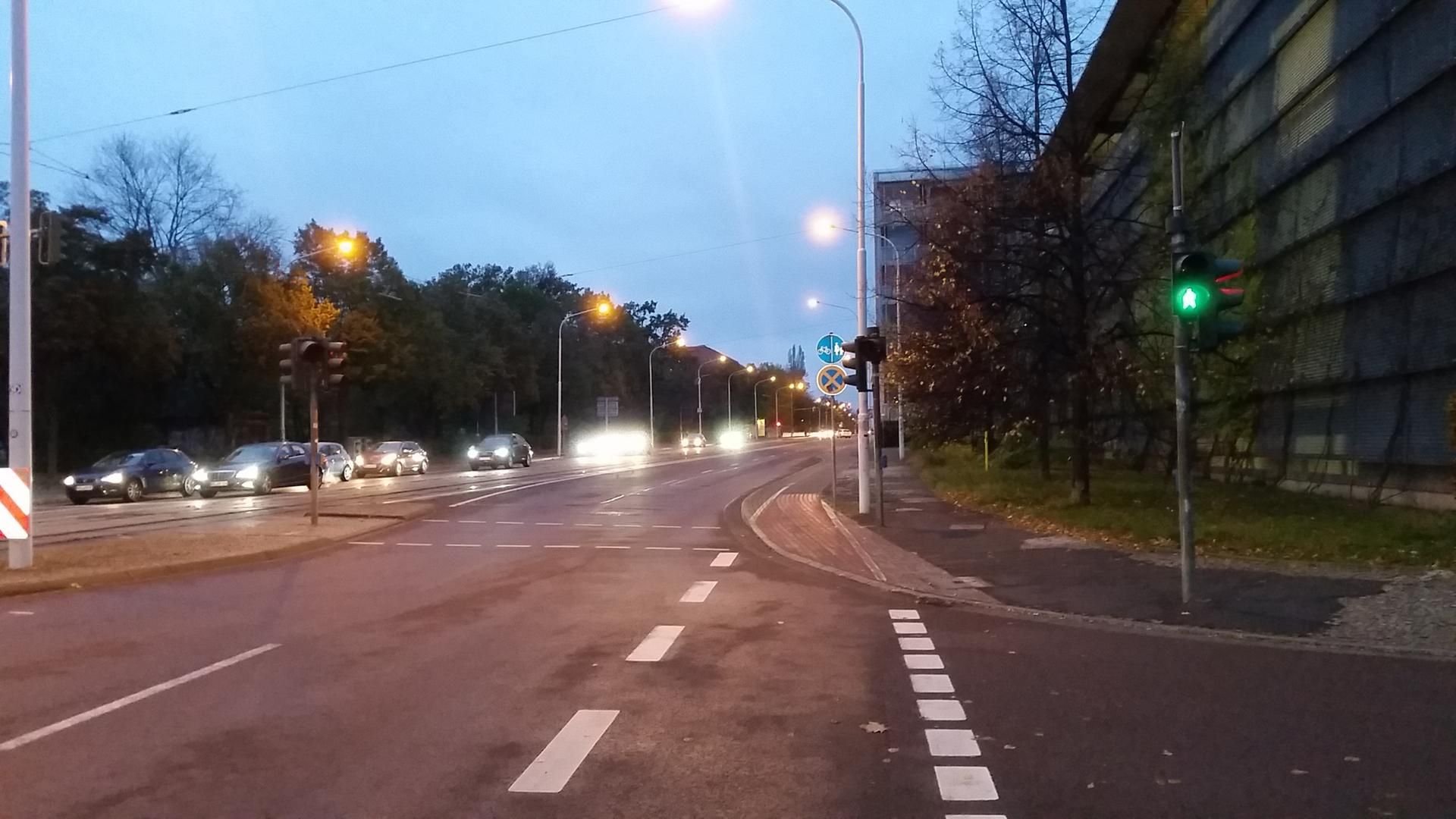 Radweg oder Straße? Radfahrer auf der Magdeburger Straße haben jetzt die Wahl.