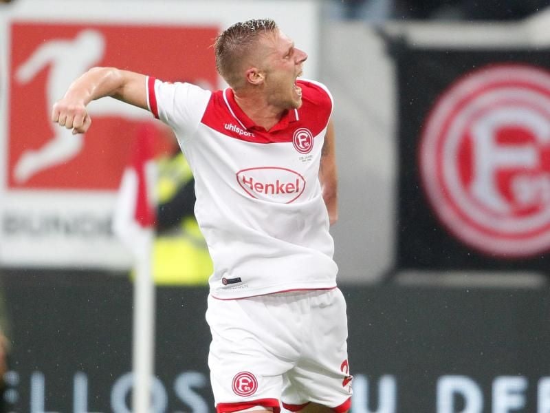 Rouwen Hennings traf für die Fortuna gegen Mainz. Foto: Roland Weihrauch/dpa