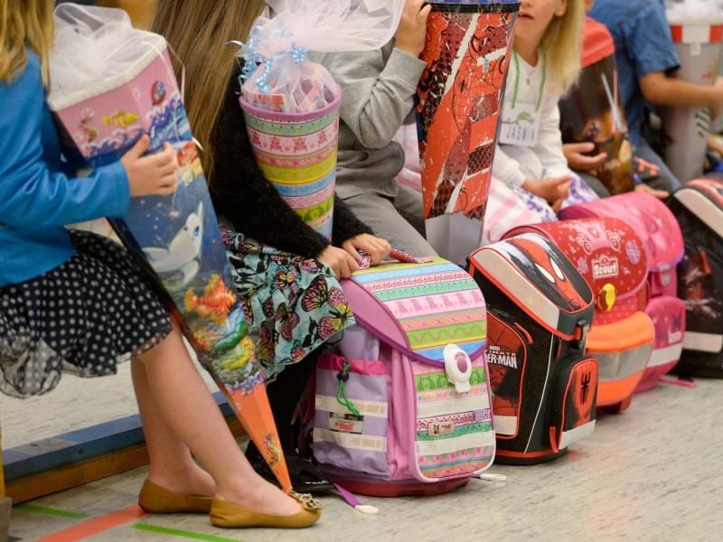 Für Kinder ist es wichtig, dass die Eltern bei ihrer Einschulung dabei sind. Arbeitnehmer bekommen dafür jedoch keinen Sonderurlaub. Foto: Peter Steffen/dpa