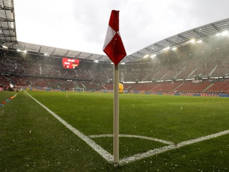 Ein Unwetter machte die Austragung des WM-Tests Deutschlands in Klagenfurt fast unmöglich. Foto: Christian Charisius