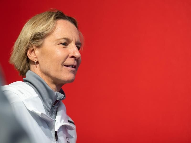 Träumt vom WM-Pokal: Bundestrainerin Martina Voss-Tecklenburg. Foto: Sebastian Gollnow