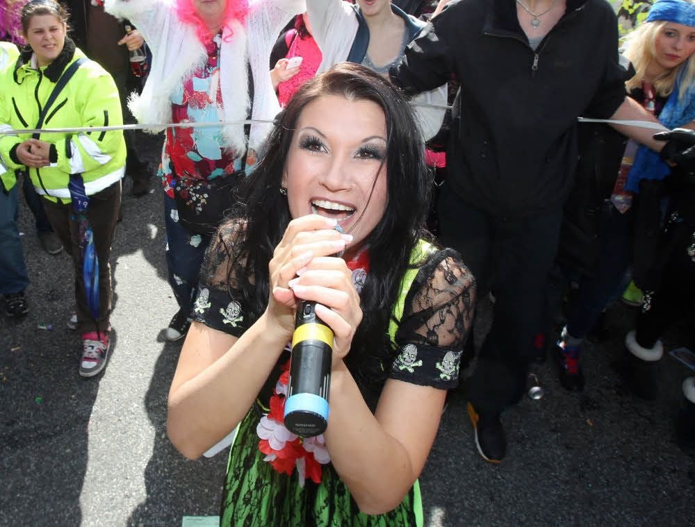 Antonia aus Tirol wird auch einheizen.