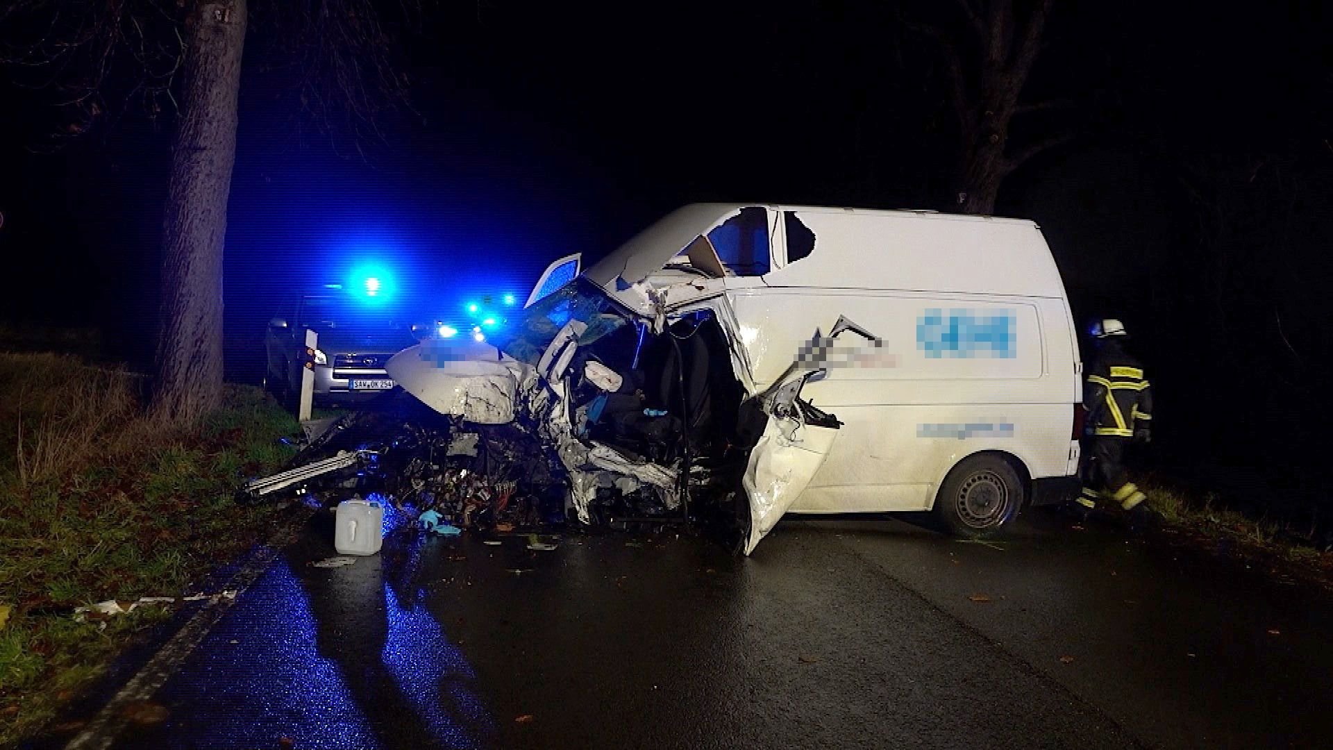 Bei Gardelegen ist ein Arzneimitteltransport verunfallt.