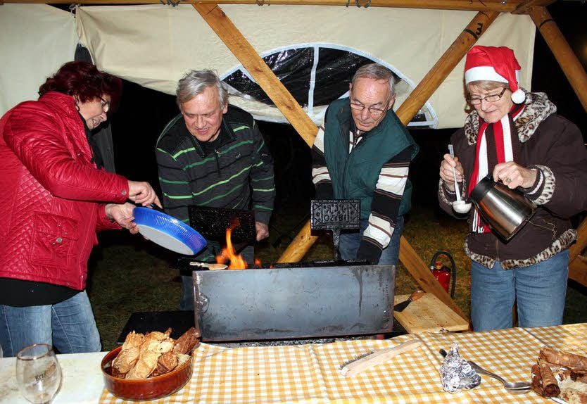 Christiane Hensler, Harald Lehmann sowie Manfred und Inge Lau sorgten für feine Klemmkuchen.