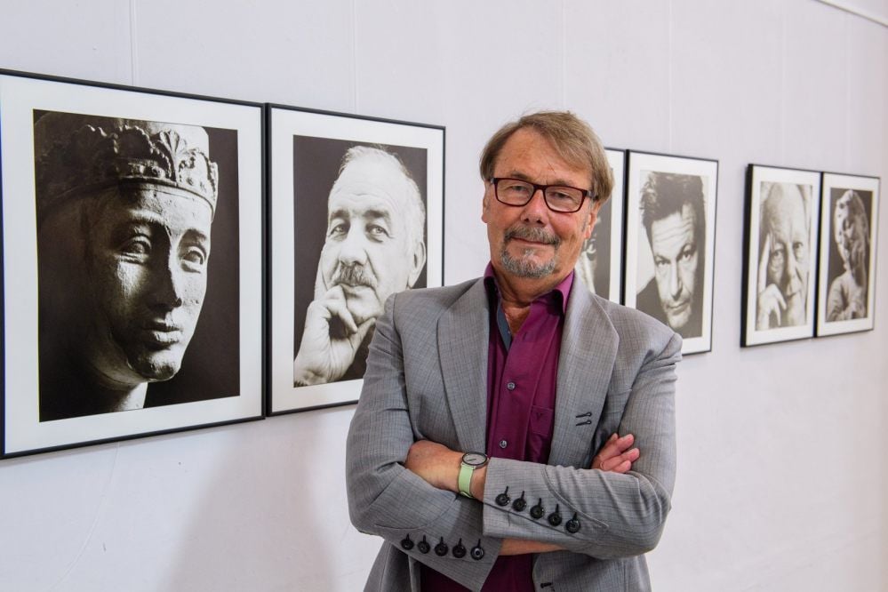 Der Fotograf Jürgen Sieker, der in Paris und Eisenach lebt, präsentiert in Naumburg über 20 bildkünstlerisch fotografierte besondere Paare.