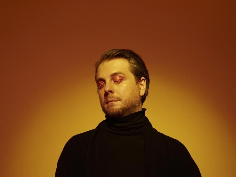 Träumen bei Kerzenlicht: Tobias Siebert. Foto: Label
