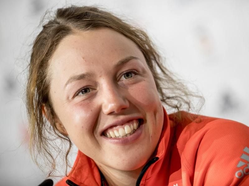 Kann es auch ohne Ski: Ex-Biathletin Laura Dahlmeier. Foto: Michael Kappeler