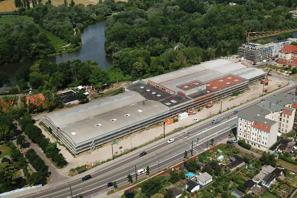 Die Ausmaße des Sportparadieses sind gigantisch. Doch mehr als den Rohbau wird es nicht geben. Der Komplex wird abgerissen.