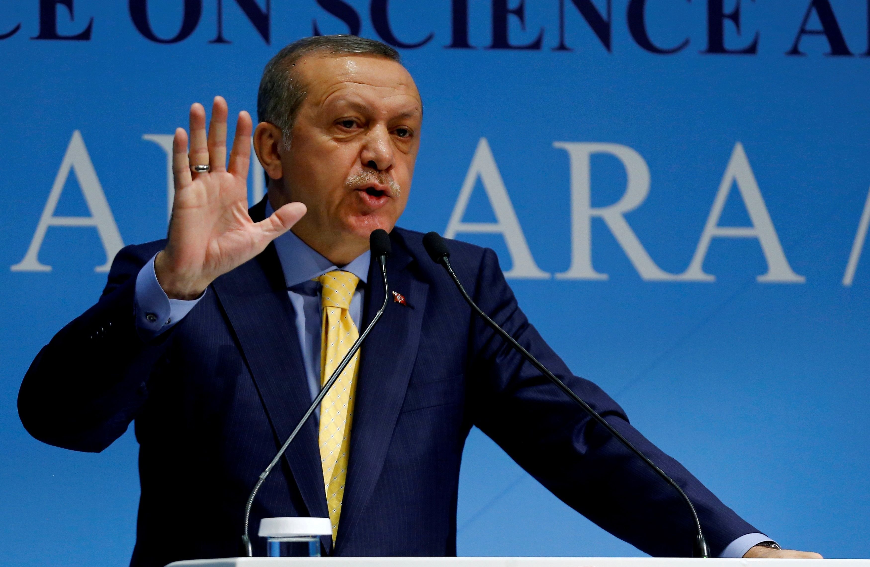 Präsident Erdogan und sein Kabinett haben den Ausnahmezustand in der Türkei verlängert.