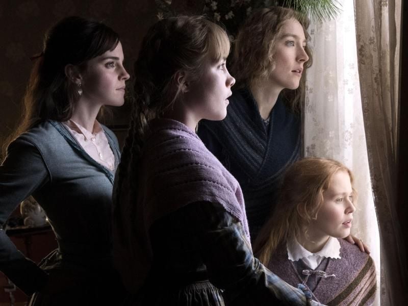 Die vier Schwestern Meg March (Emma Watson) (l-r), Amy March (Florence Pugh), Jo March (Saoirse Ronan) und Beth March (Eliza Scanlen) könnten unterschiedlicher nicht sein. Foto: Wilson Webb/Sony Pictures /dpa