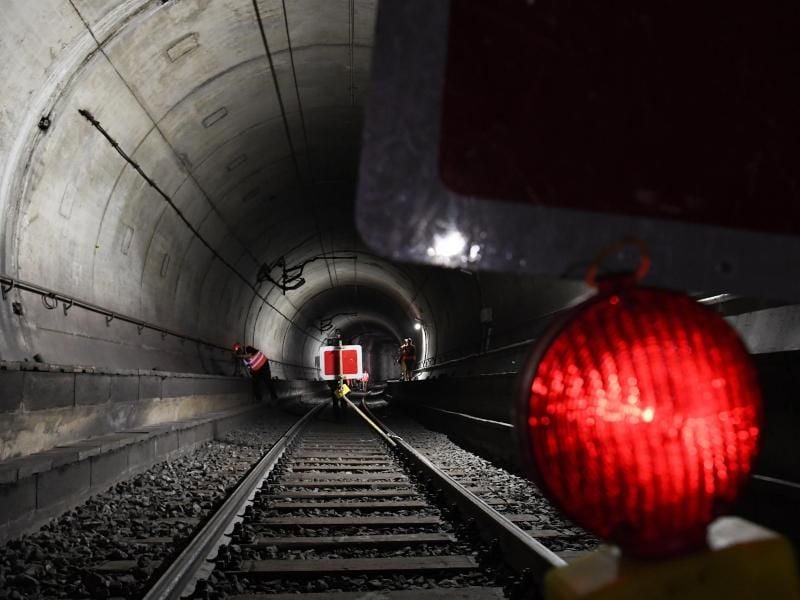 Der zentrale S-Bahn-Tunnel unter der Frankfurter Innenstadt wird erneut für vier Tage gesperrt. Foto: Arne Dedert/Archiv