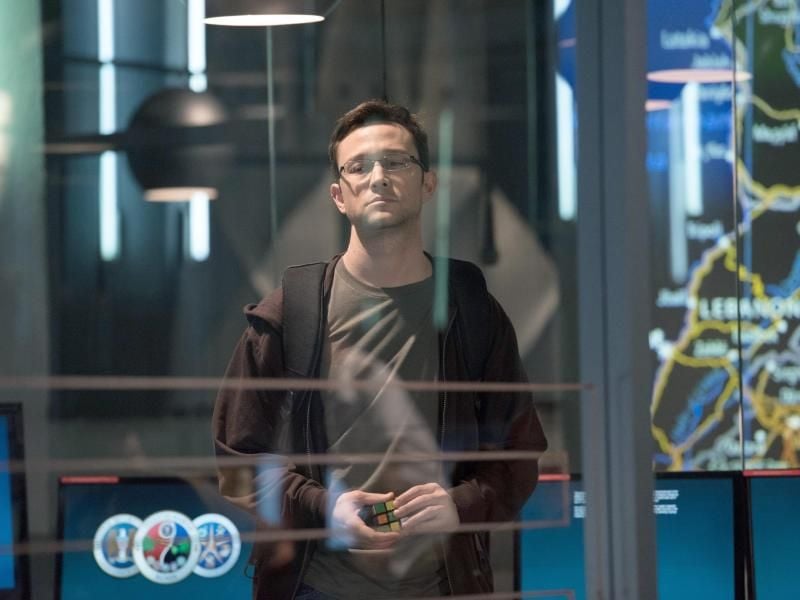 Joseph Gordon-Levitt spielt den Whistleblower Edward Snowden. Foto: Universum Film