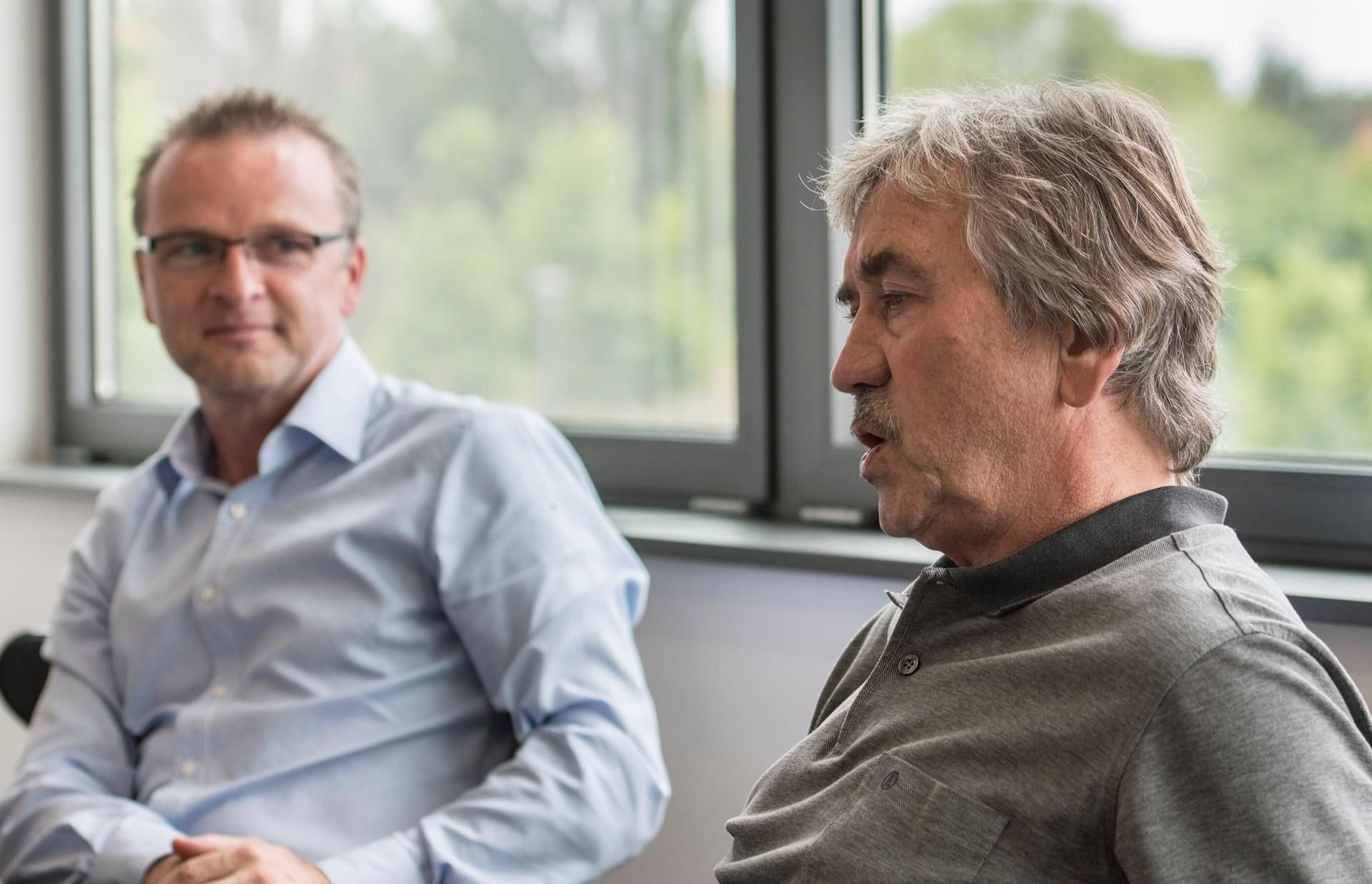Gerd Schädlich (r.) gab auch Sportchef Stefan Böger immer wieder wertvolle Tipps.