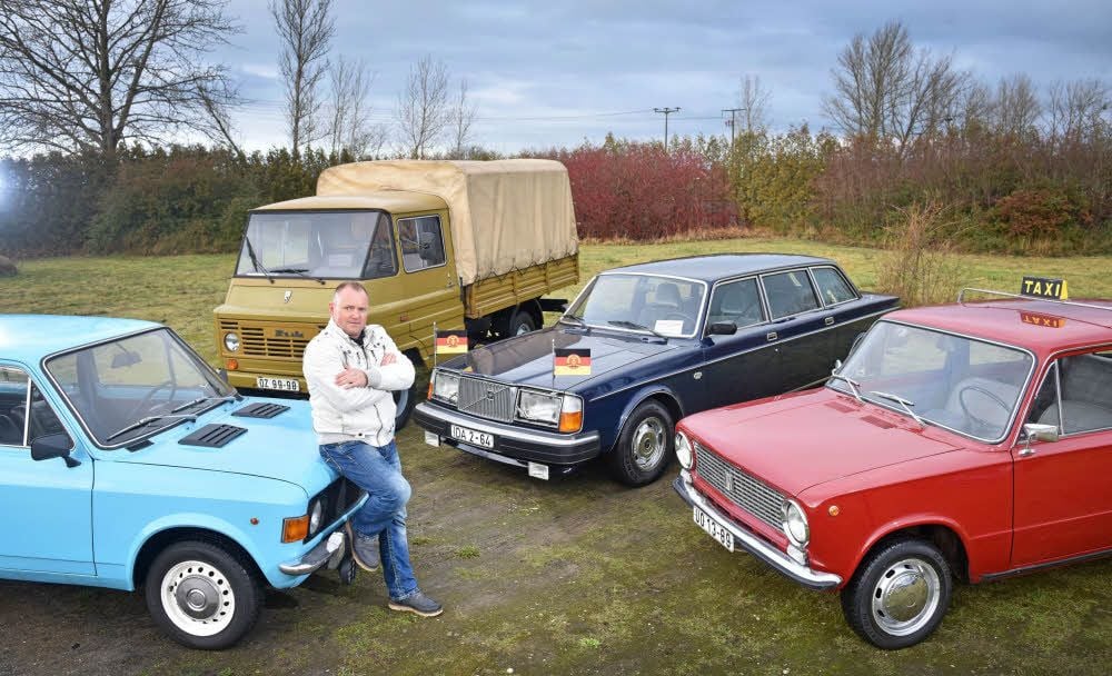 Die osteuropäischen Oldtimer von Matthias Dietz sind in Fernseh- und Filmproduktionen zu sehen. Auch eine Volvo-Limousine (Mitte), in der die Mitglieder des DDR-Ministerrats chauffiert wurden, befindet sich im Besitz des Wolfeners.