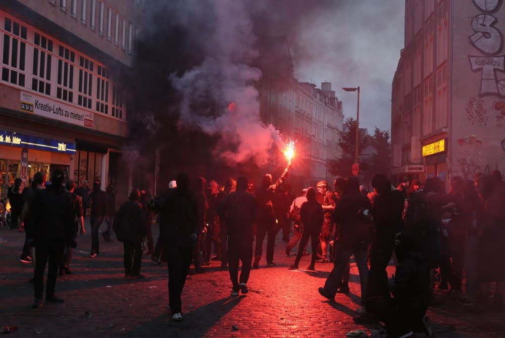 Links oder rechts? Wer bei den Krawallen in Hamburg zu welchem politischen Lager gehörte, lässt sich nur schwer nachvollziehen.