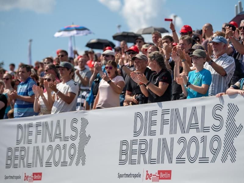 Die vielen Zuschauer sorgen bei den Finals in Berlin für eine gute Stimmung. Foto: Monika Skolimowska