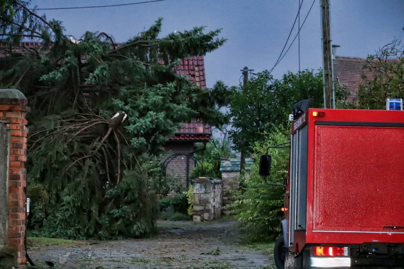 In Einsdorf wütete das Unwetter im Juli 2015 am schlimmsten. Bäume wurden wie Streichhölzer umgeknickt oder entwurzelt.