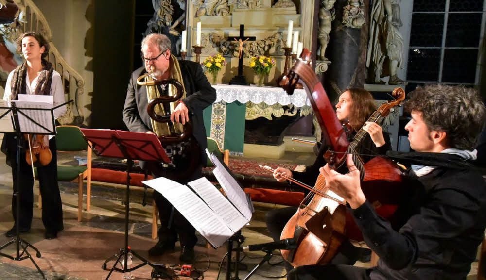 Jazzmusiker Michel Godard (2. von links) war mit dem Serpent das zweite Mal zu Gast in Weißenfels.