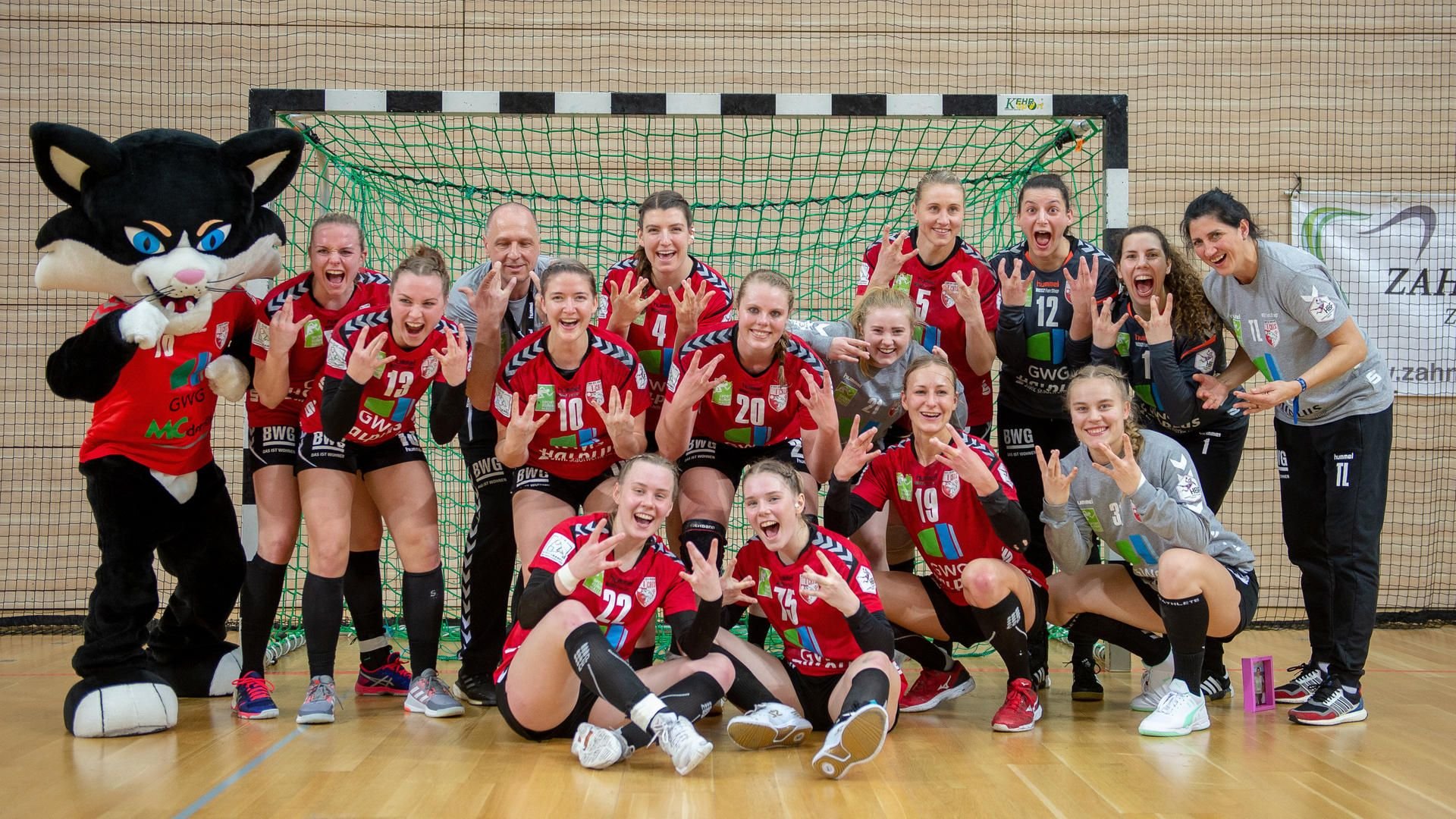 Happy End für Halles Handballerinnen: Wegen der Corona-Krise und dem Abbruch der Saison reicht auch der zweite Tabellenplatz zum Aufstieg in die Bundesliga.