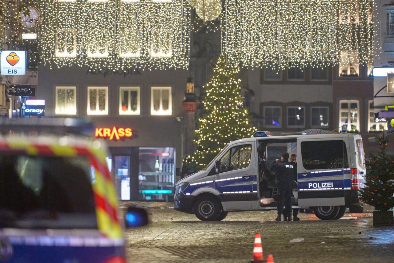 Bei einer Amokfahrt in Trier sind fünf Menschen gestorben, darunter ein Baby.