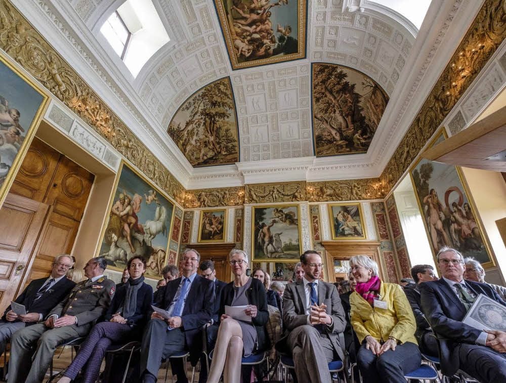 Eine illustre Gesellschaft, darunter Ministerpräsident Reiner Haseloff, kam im Festsaal zusammen.