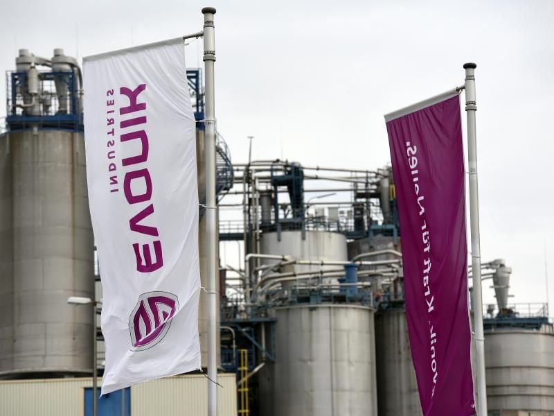 Evonik beschäftigt gut 35 000 Menschen und steht vor einem Führungswechsel: Foto: Henning Kaiser