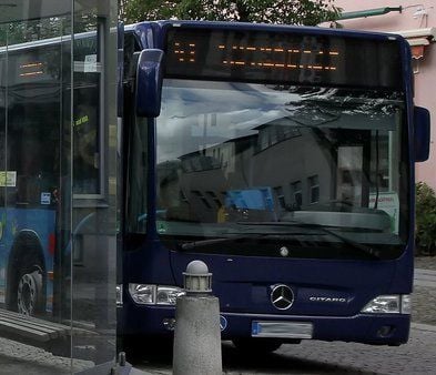 Ein Bus unterwegs in Sangerhausen.