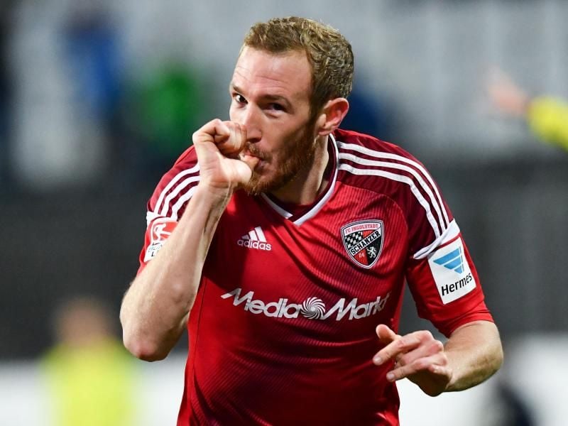Moritz Hartmann schießt den FC Ingolstadt zum Sieg in Darmstadt. Foto: Uwe Anspach