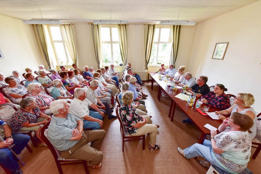 Krisensitzung bei der Volkssolidarität 92 in Roßlau
