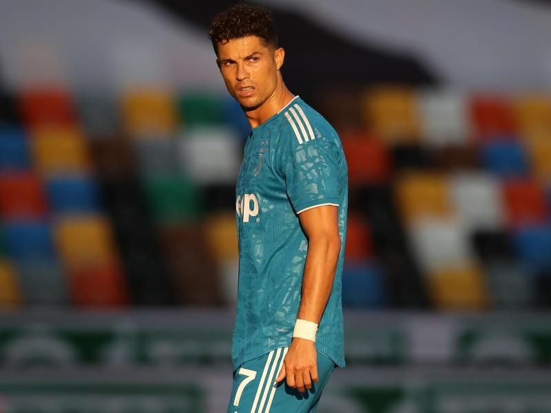 Superstar Cristiano Ronaldo muss mit Juve auf den Gewinn der Meisterschaft noch warten. Foto: Jonathan Moscrop/CSM via ZUMA Wire/dpa