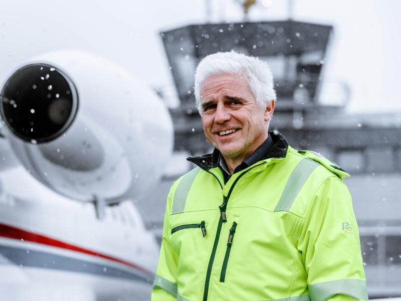 Jürgen Friedel, Geschäftsführer des Flughafens Lübeck-Blankensee ist zu sehen. Foto: Markus Scholz