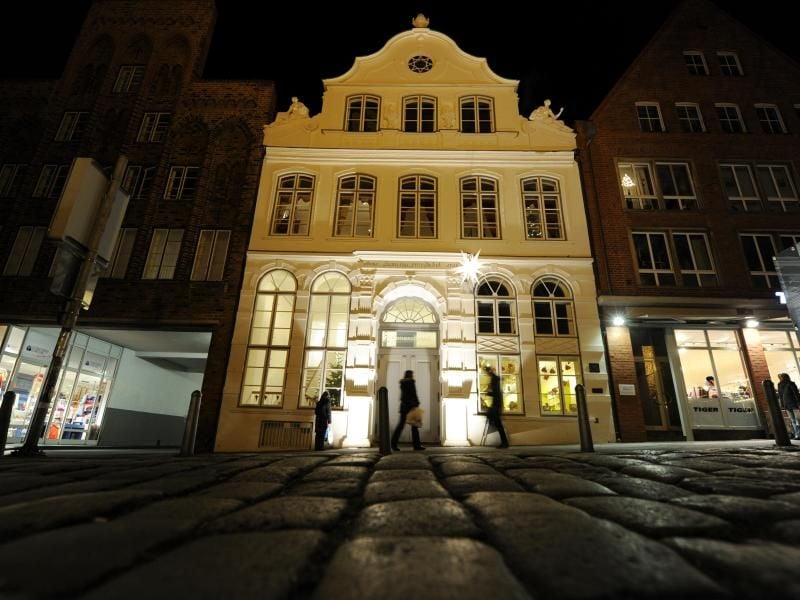 In diesem Jahr ist die Inszenierung „Weihnachten bei den Buddenbrooks” zum vorerst letzten mal zu erleben. Foto: Angelika Warmuth/dpa
