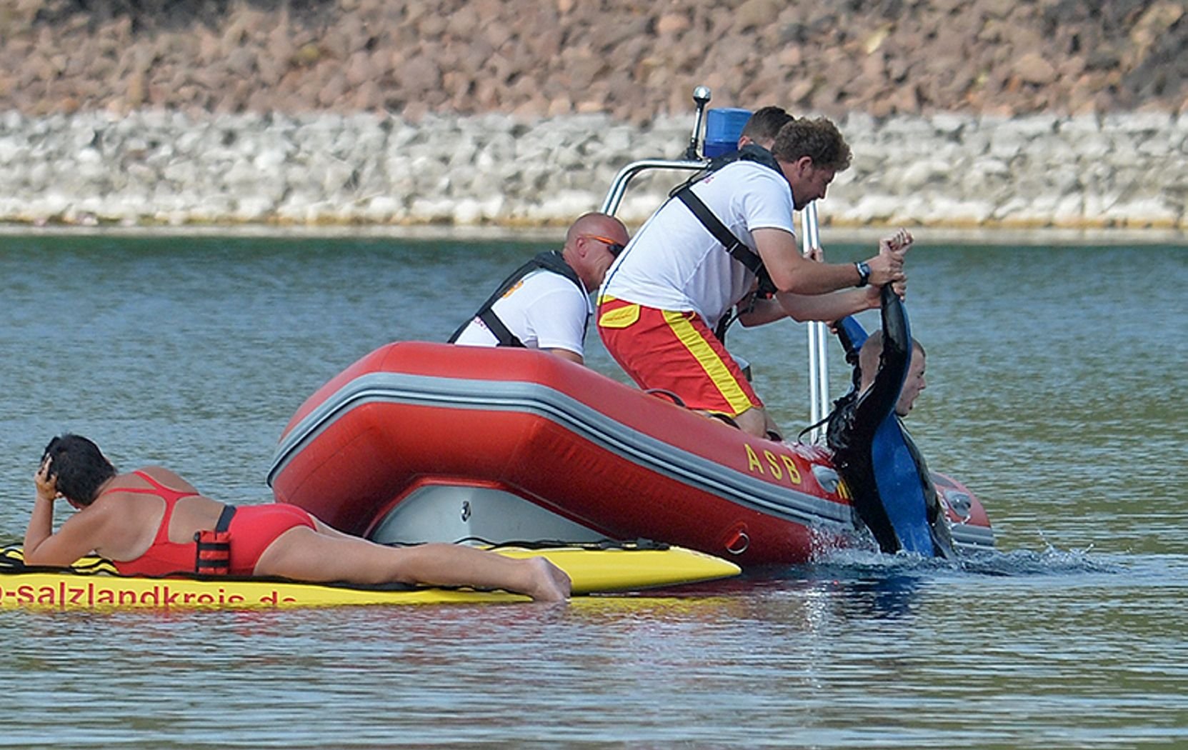 Auch im Wasser vom Froser See mussten Verunglückte gerettet werden.