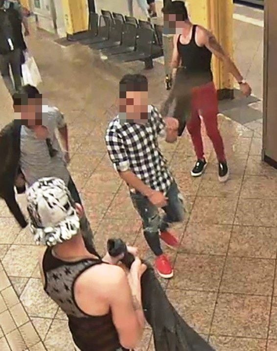 Die Fahndung nach diesen vier mutmaßlichen Gewalttätern führte schnell zum Erfolg.
