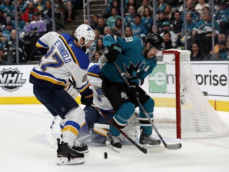Die Blues um Alex Pietrangelo (l) setzten sich in San Jose durch. Foto: Josie Lepe/AP