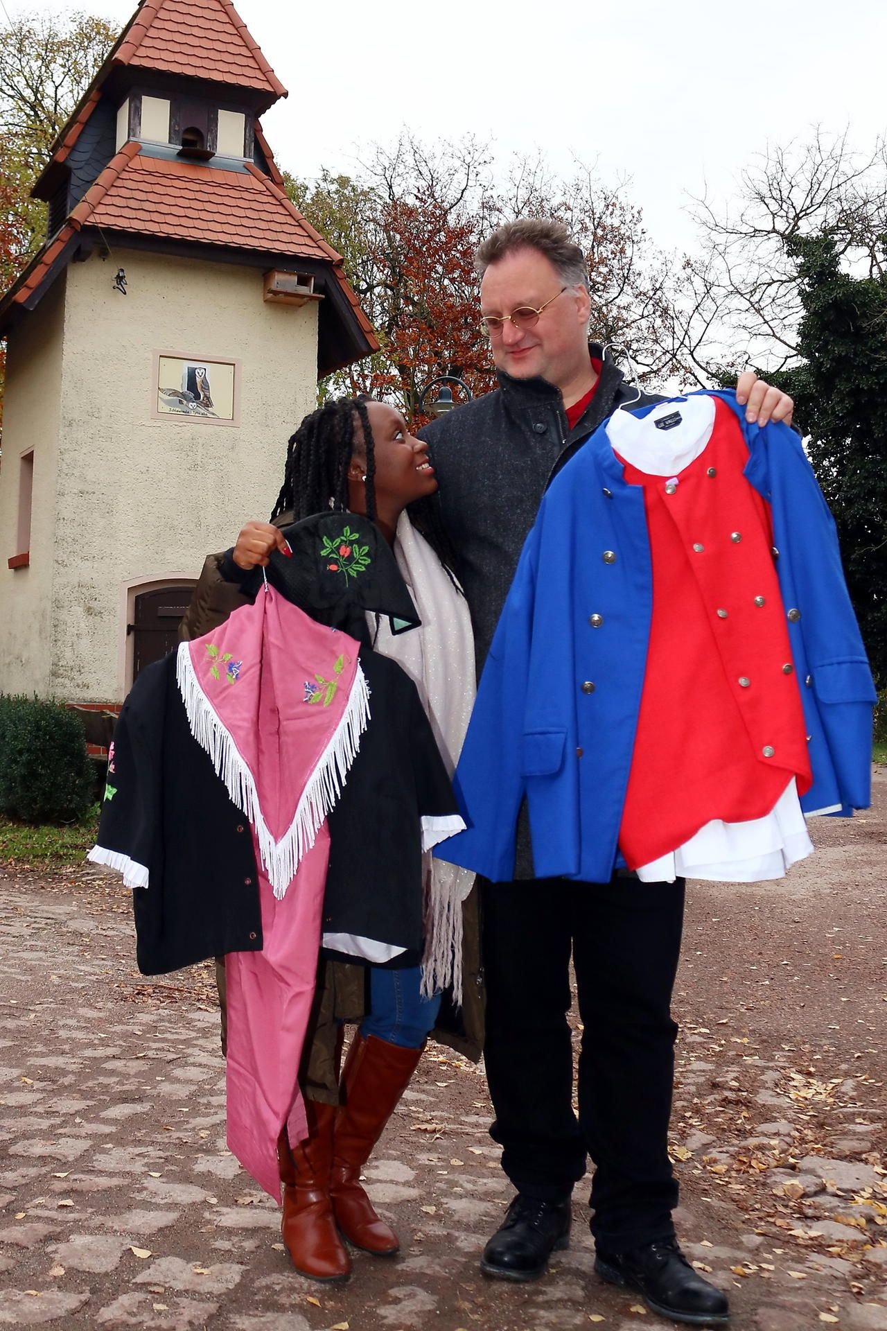 Tokoloho Chabalala aus Südafrika und Detlev Linde mit Körnitzer Wurzeln werden in anhaltischer Tracht in Kapstadt heiraten.