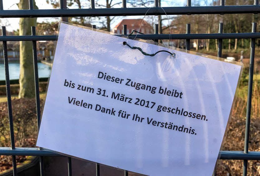 Wer derzeit in den Kurpark von Bad Lauchstädt möchte, muss zum Teil Umwege in Kauf nehmen, da mehrere zugänge geschlossen sind.