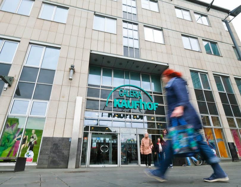 Seit 1994 ist Kaufhof in Halle auf dem Markt ansässig.