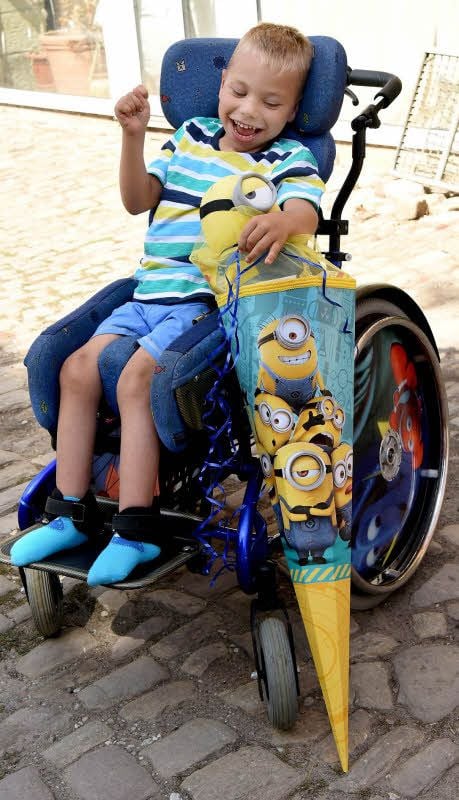 Ben-Luca, der an einer seltenen und schweren Form der Epilepsie erkrankte Junge aus Kretzschau, ist jetzt ein Schulkind.