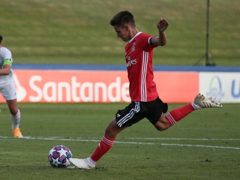 Top-Talent Tiago Dantas kommt von Benfica Lissabon zum FC Bayern München. Foto: Jonathan Moscrop/CSM via ZUMA Wire/dpa