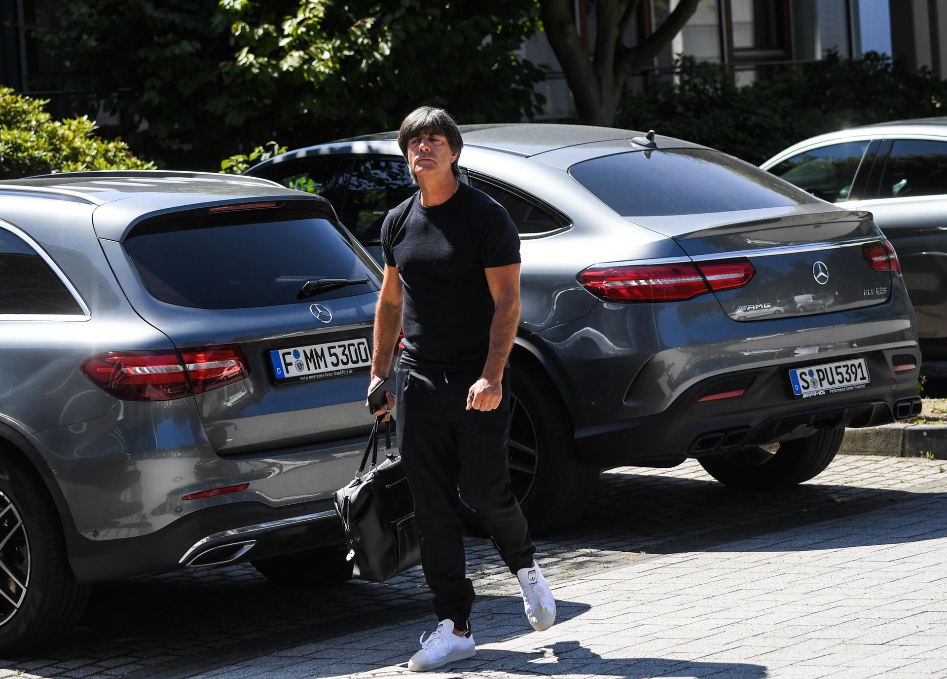 Joachim Löw bei seiner Ankunft in der DFB-Zentrale in Frankfurt