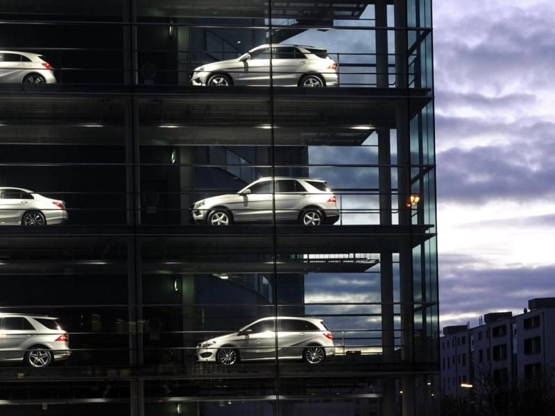 Auto im Haus ohne Kauf: Beim Leasing erwerben die Kunden in der Regel das Auto nicht als Eigentum, sondern bezahlen Raten für Nutzung und Wertverlust. Foto: Tobias Hase/dpa-tmn