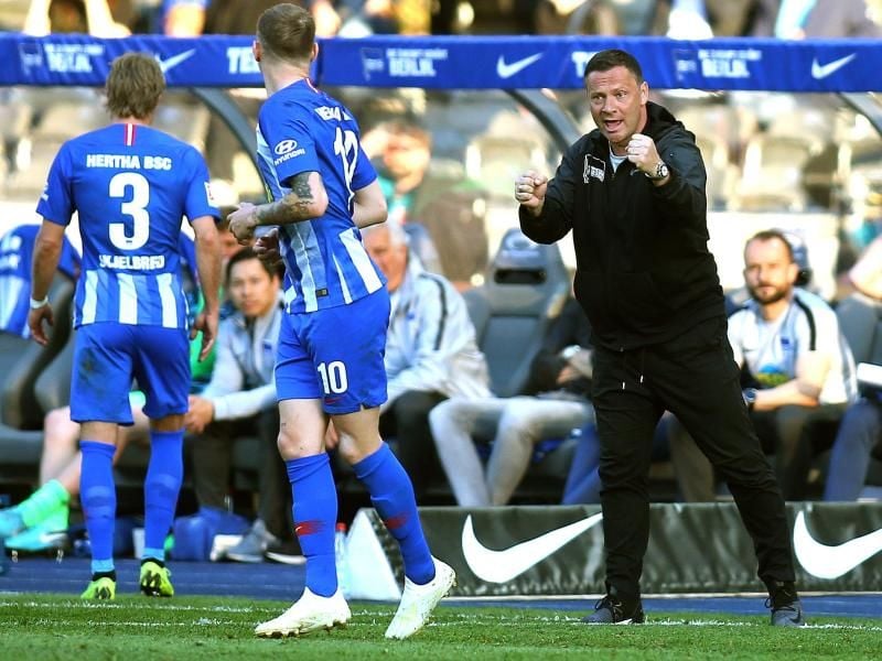 Mit Hertha auf Abschiedstour: Coach Pal Dardai (r). Foto: Andreas Gora