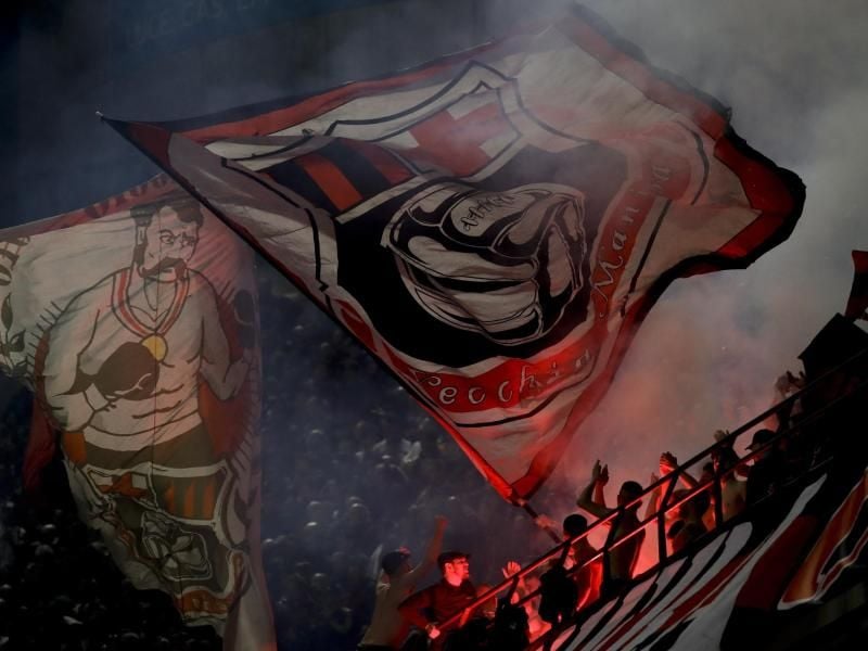 Die Milan-Fans müssen 2019/20 auf internationale Spiele verzichten. Foto: Luca Bruno/AP